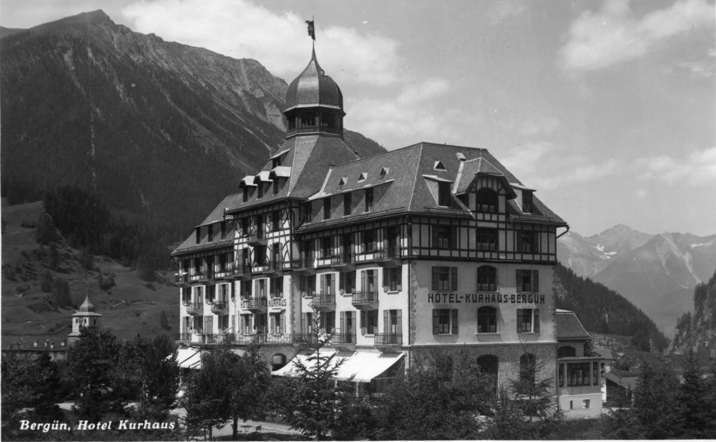 Kurhaus Berguen Hotell Exteriör bild